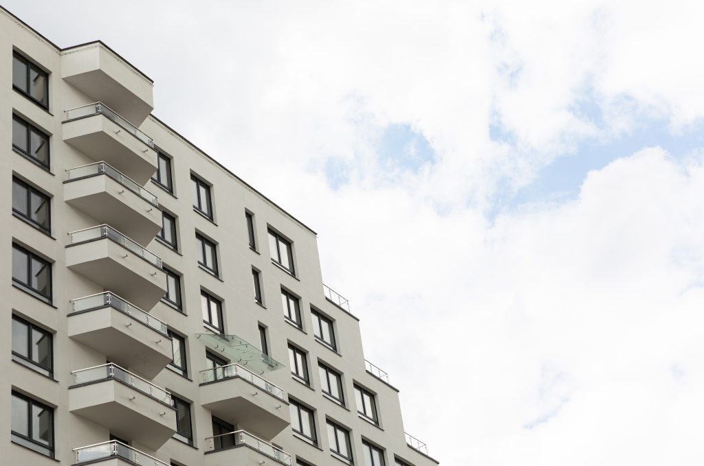 Co Wpływa na Wartość Nieruchomości? Poradnik Profit wycena nieruchomości